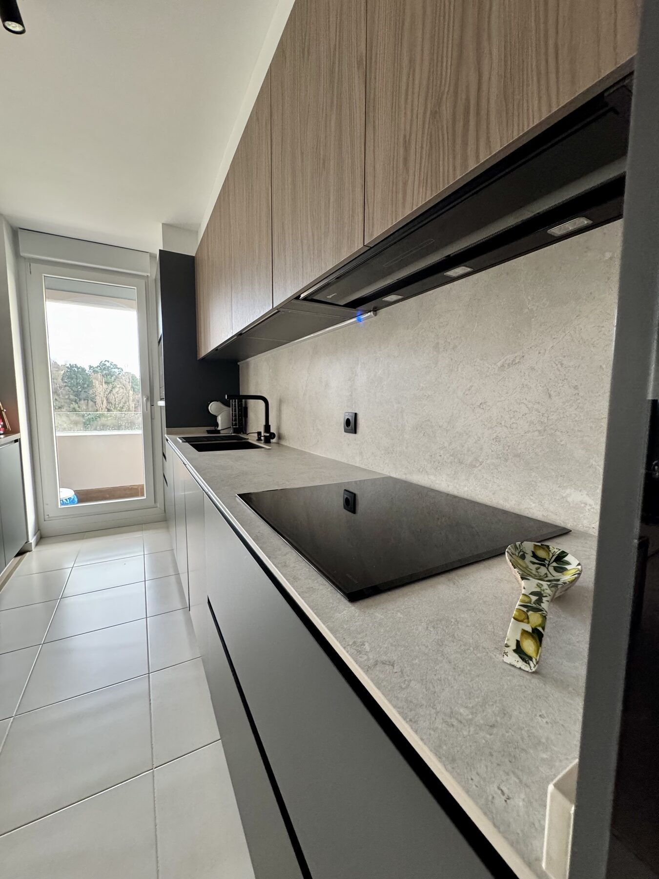 Cocina elegante y funcional a medida · vista 2
