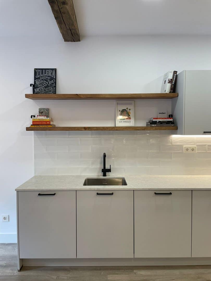 Cocina Gris en L con Personalidad · vista 6