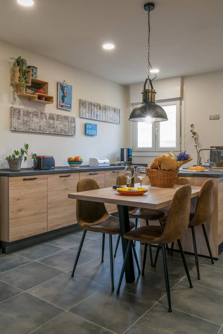Cocina rústica en madera de roble natural · vista 6