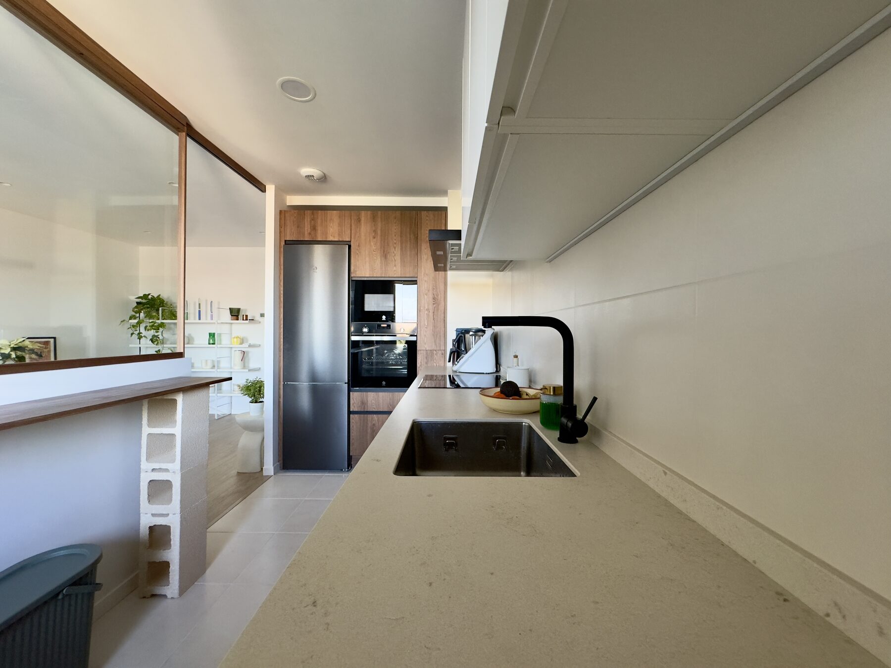 Cocina y cerramiento de cristal · vista 2
