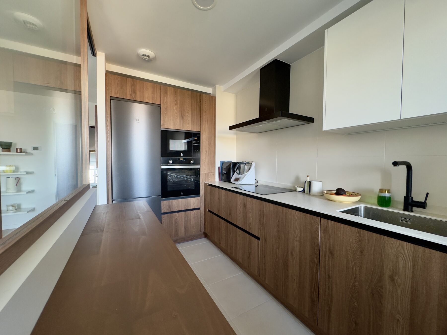 Cocina y cerramiento de cristal · vista 3