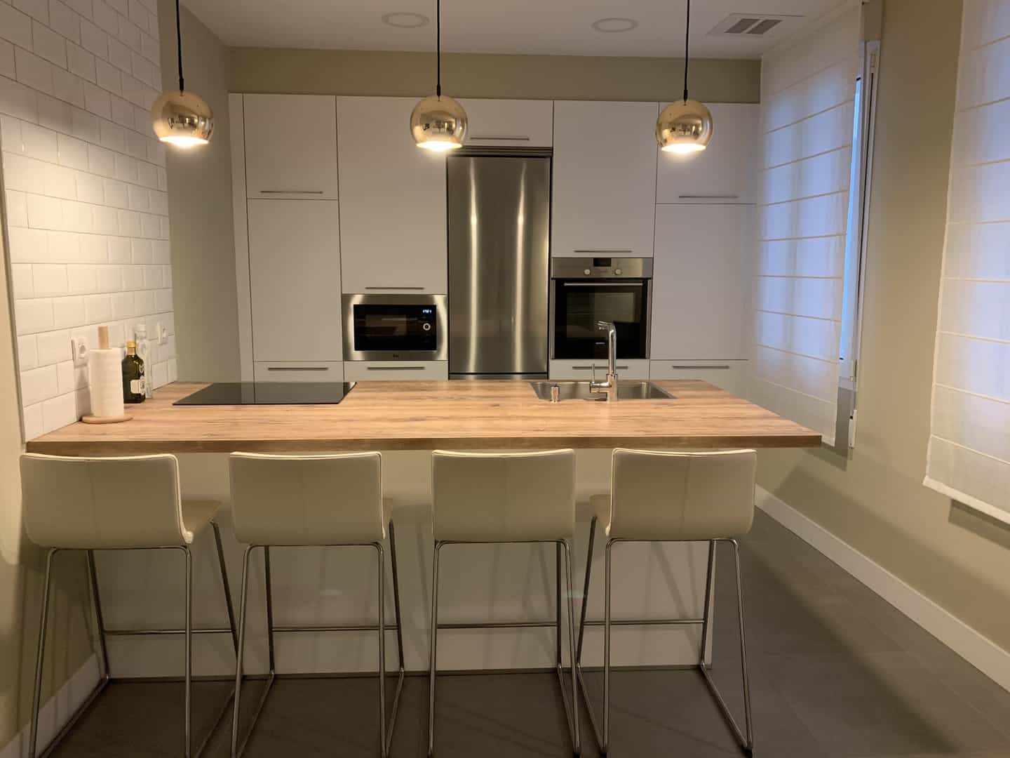 Cocina con zona de estar integrada · vista 8