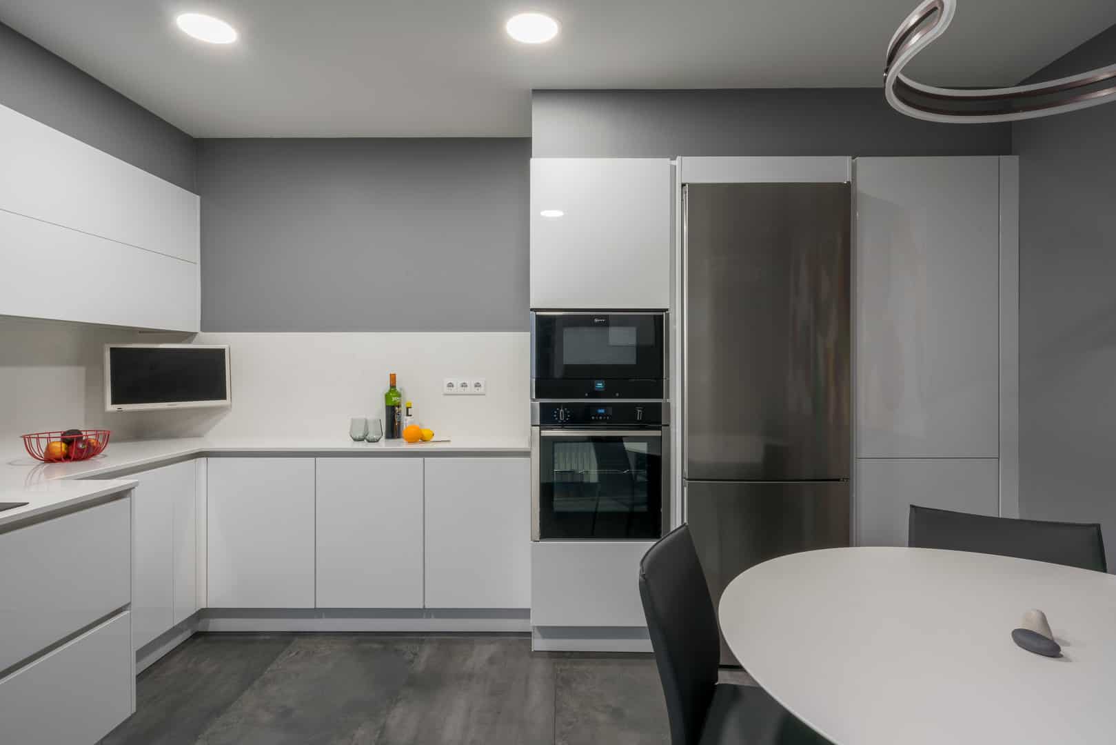 Cocina con Cajoneros de 120cm a Medida — Cocinas en Bizkaia