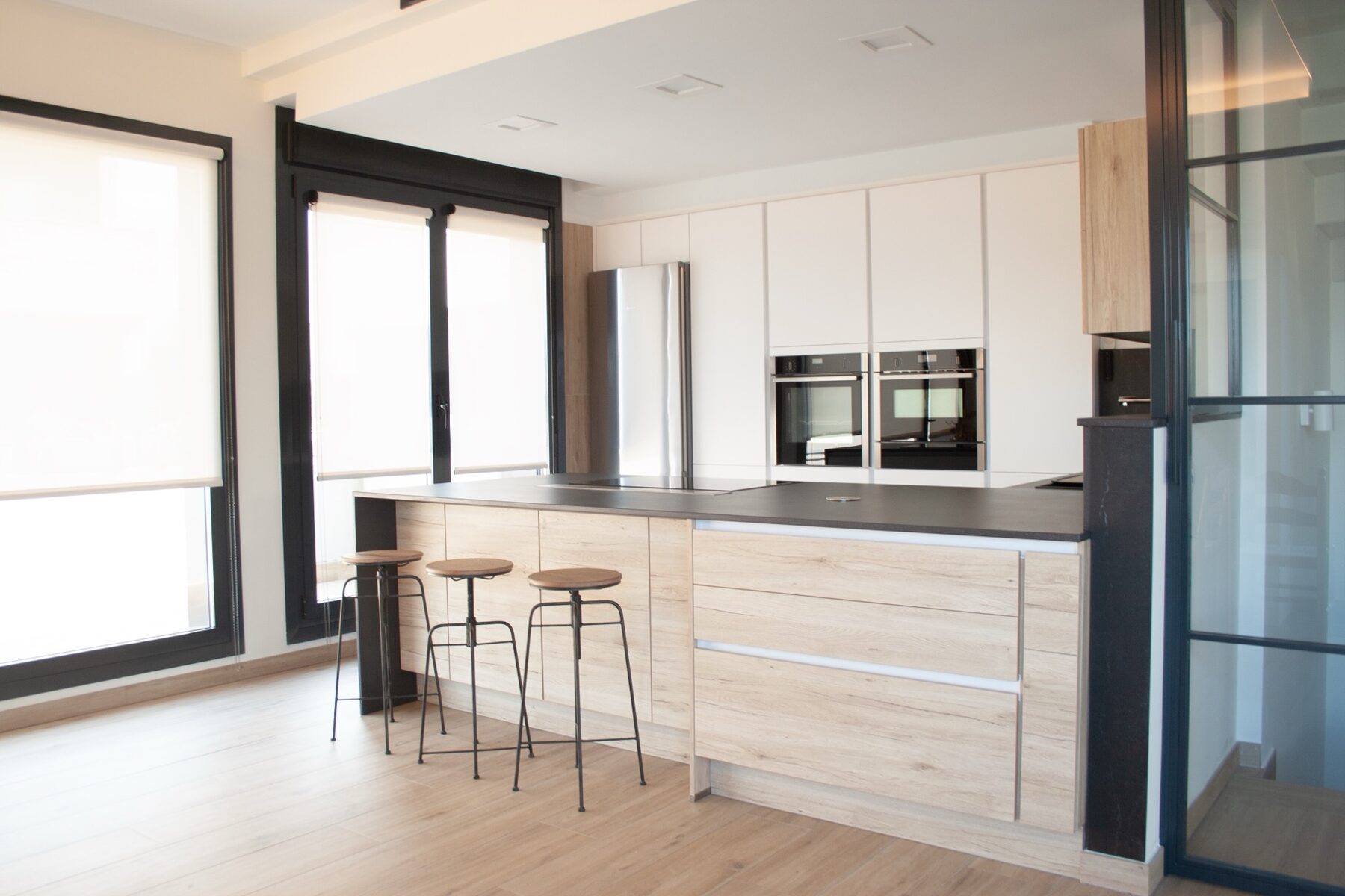 Cocina a medida diseñada por Suiteak en Getxo